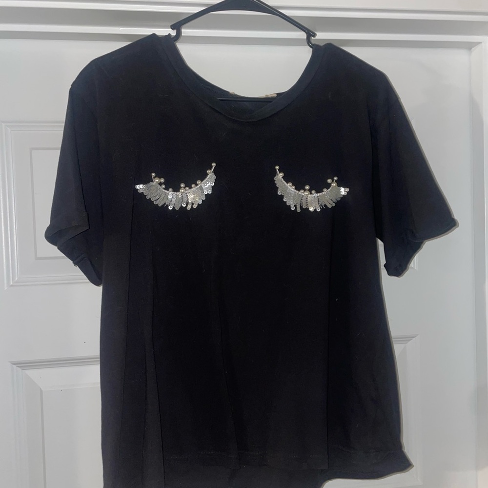Pearl Eyelash Sequined Statement Tee